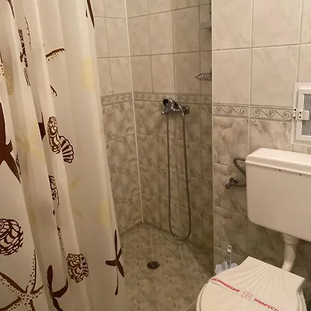 3 Apartment *
